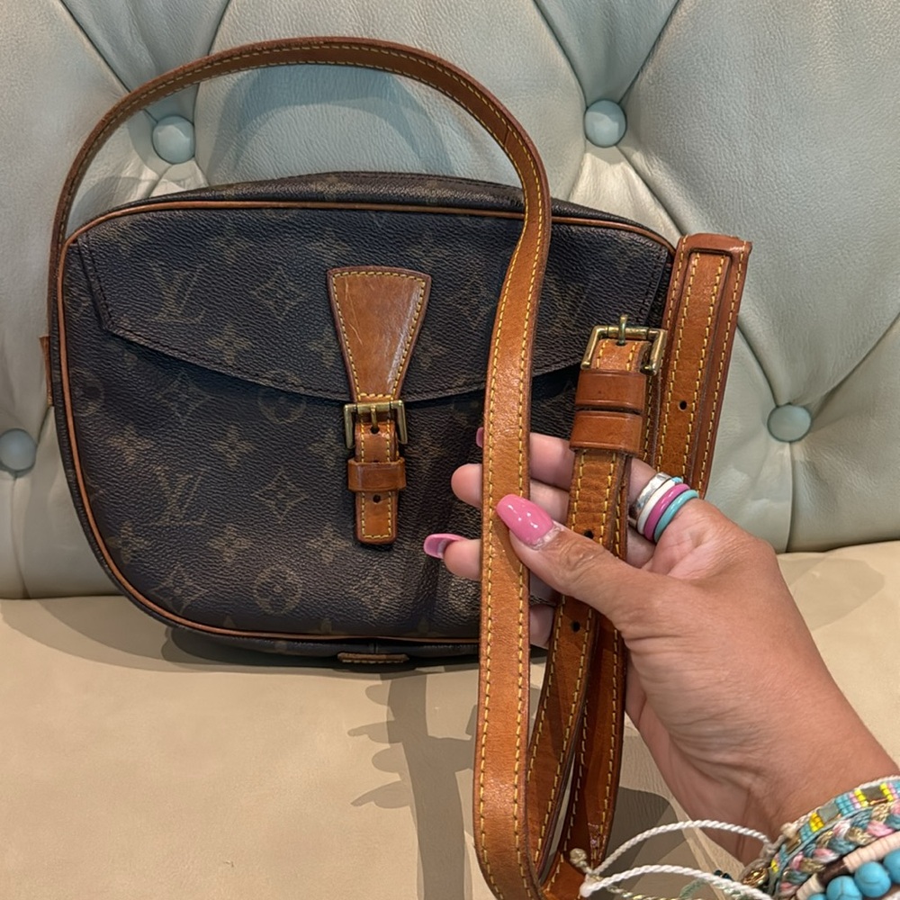 Louis Vuitton vintage monogram juene femme 25